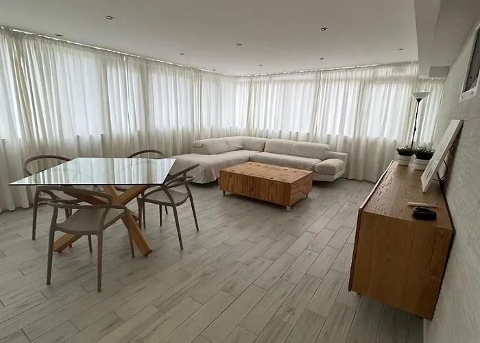 Dimoretta House - Penthouse With A View Of Mount Etna