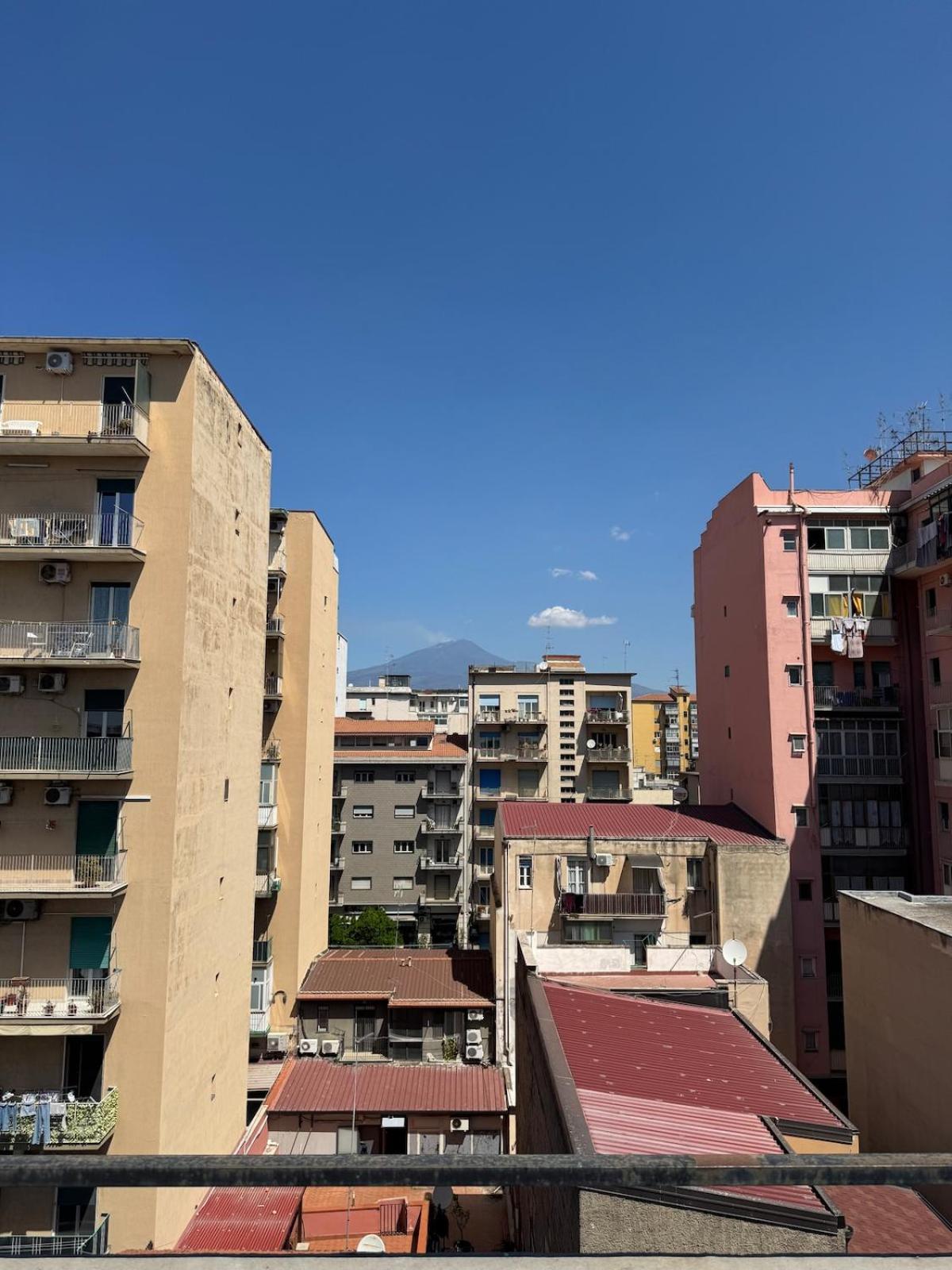 Dimoretta House - Penthouse With A View Of Mount Etna Appartement Catane