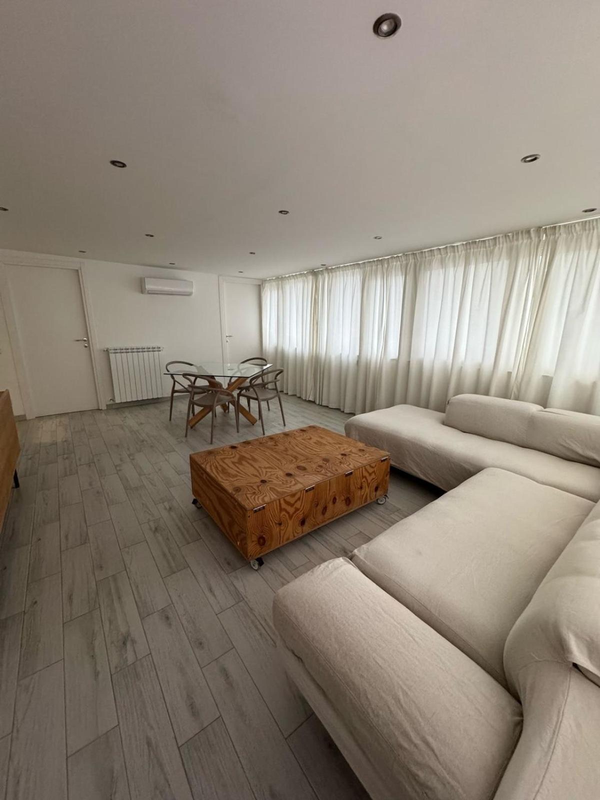 Dimoretta House - Penthouse With A View Of Mount Etna Appartement